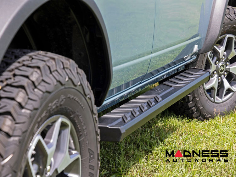 Ford Bronco Running Boards - BA2 Side Steps - Rough Country - 4 Door